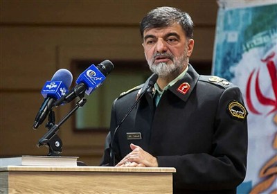 وطن‌فروشان را همچون دشمنان می‌شناسیم