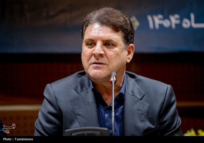 دروغین بودن تبلیغات دشمن درباره کمبود کالا؛ مردم نگران نباشند