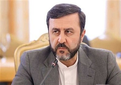ایران با قدرت و استقامت ایستاده است