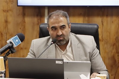 هنرمندان، دروازه‌های هنر را به سوی معارف انسانی و اسلامی می‌گشایند