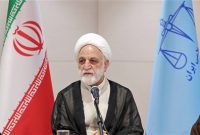 حامی پرشور برگزاری دادگاه‌های علنی هستم