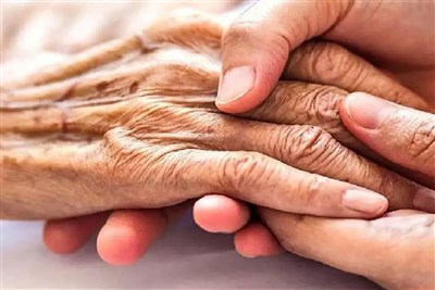 فاجعه جمعیتی در راه است: یک سوم جمعیت کشور تا سال ۱۴۳۰ سالمند می‌شود