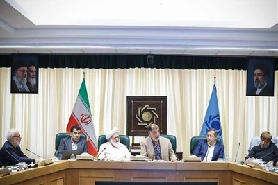 نشست مجمع تشخیص مصلحت با رئیس کل بانک مرکزی برای بررسی وضعیت بازار ارز
