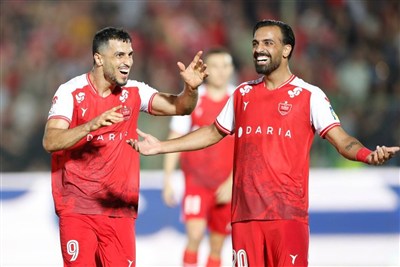 پرسپولیس درخشان عمل کرد؛ شاگردان تارتار به تراکتور نزدیک شدند پرسپولیس درخشان عمل کرد؛ شاگردان تارتار به تراکتور نزدیک شدند