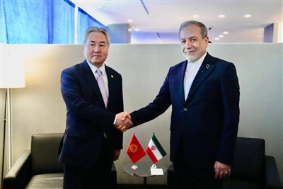 عراقچی با وزیر امور خارجه قرقیزستان دیدار کرد