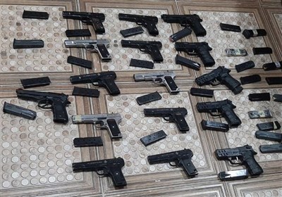 کشف سلاح جنگی و ۱۶ تیر در دکه مطبوعاتی خیابان مولوی!